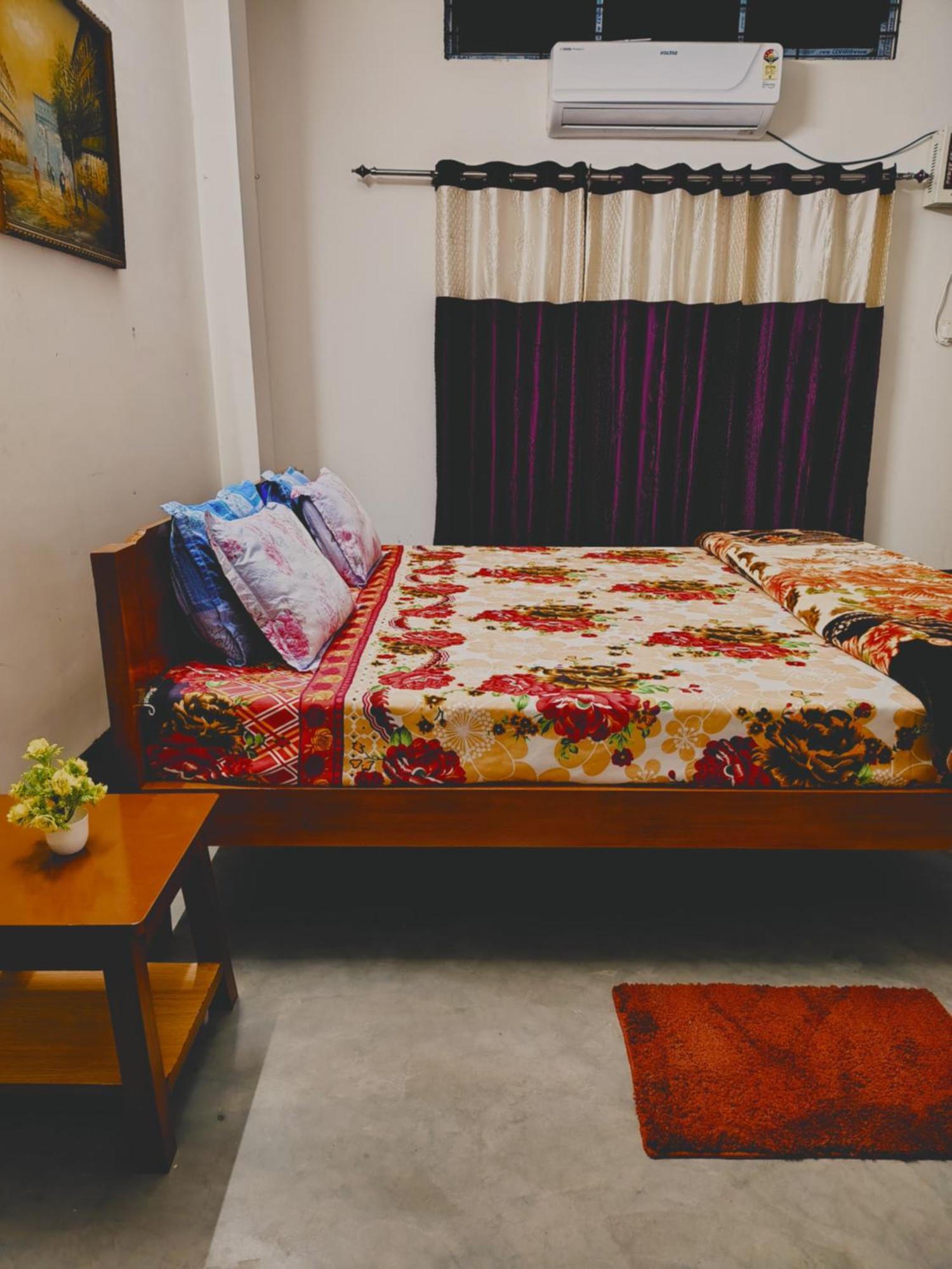 Gayatri Homestay Dibrugarh Extérieur photo